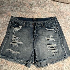Judy blue shorts